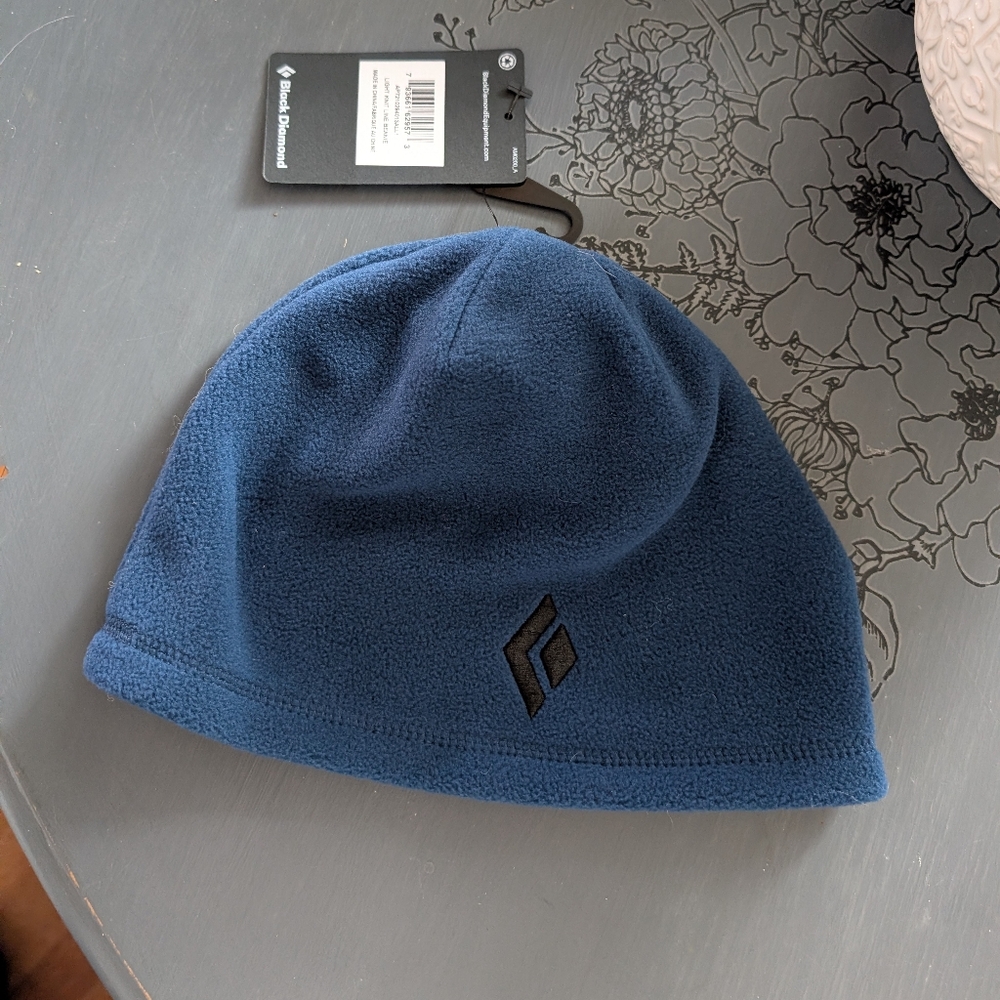 Brand new with tags Black Diamond Blue Light Knit Beanie